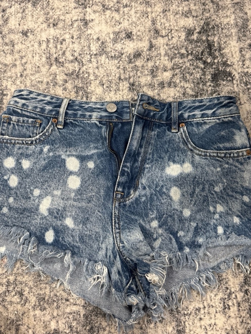 PacSun Bleach-Splatter Distressed Denim Shorts - Blue